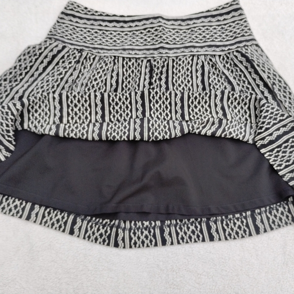 Madewell Women's Silk Skyline Tidal Wave Mini Skirt Size 6 Black White Geometric - Picture 4 of 6